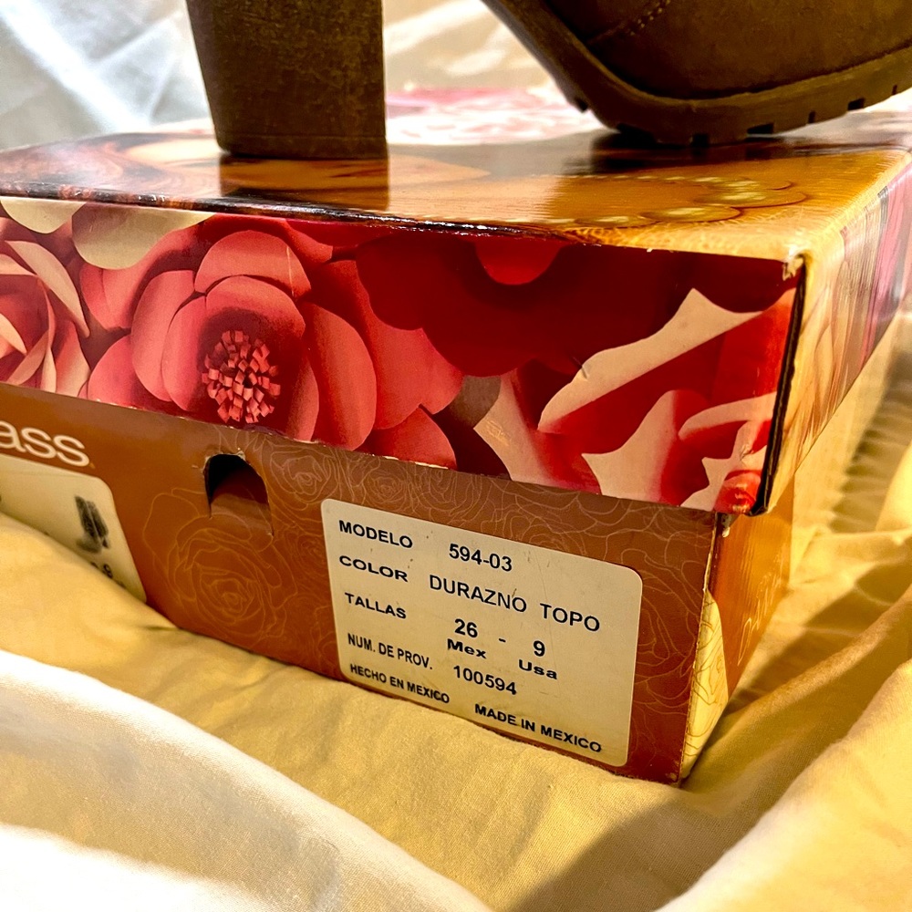 Pre owned boots